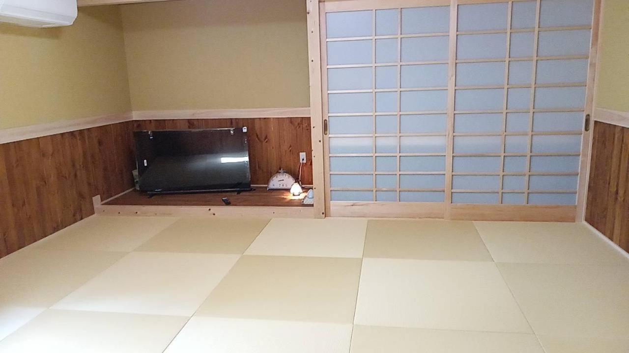 まるごや 船でしか行けない離島の一棟貸し宿 Hinase Eksteriør billede